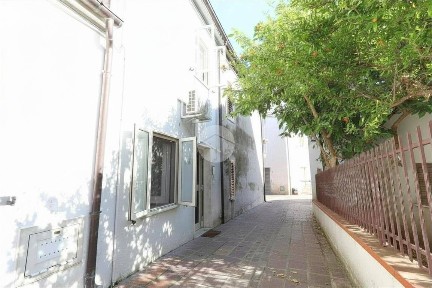 Bilocale Rione San Rocco 32, Caprara D'abruzzo, Spoltore