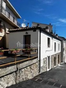 Montebello di Bertona, Via Orientale, 13