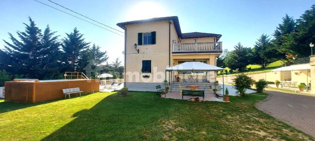 Villa bifamiliare Strada Cappellette, Centro, Ovada