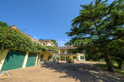 Villa plurifamiliare Strada Alessandria 18, Valenza