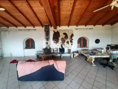 Villa unifamiliare via Roma, Centro, Camino