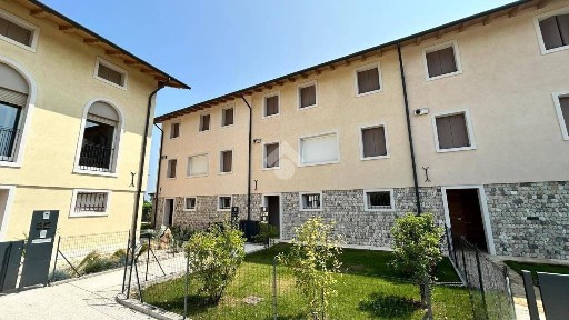 Villa a schiera via Cavolano, Cavolano Schiavoi, Sacile