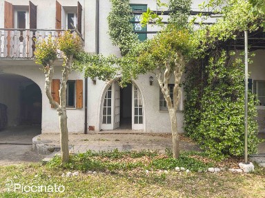 Villa a schiera via della Liberazione, Budoia