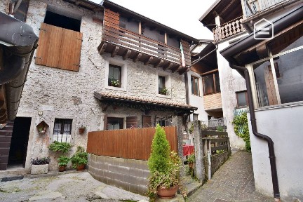 Villa a schiera vicolo Chiuso 2, Centro, Barcis