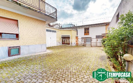 Villa bifamiliare via 4 Novembre, Rivalta Bormida