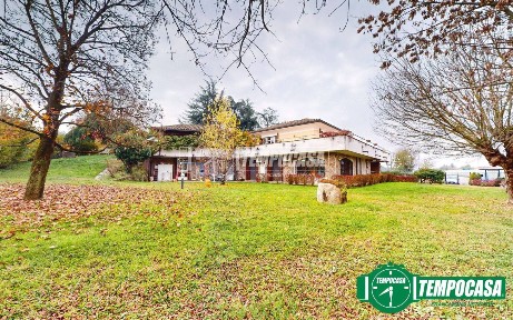 Villa unifamiliare Strada alla Collina, Centro, Valenza