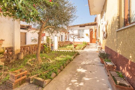 Bassignana, PIAZZA SAN GIUSEPPE, 4