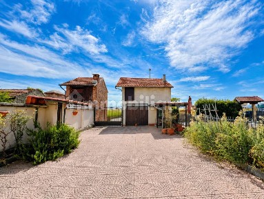 Casale Monferrato, Strada Vecchia Morano, 40