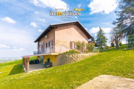 Villa unifamiliare Strada Doglia San Zeno, Valenza