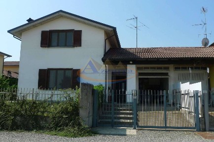 Villa unifamiliare via Duomo 1, San Giuliano Nuovo - San Giuliano Vecchio, Alessandria