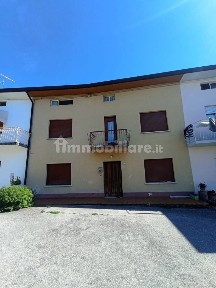 Villa a schiera via Riomaggiore 27, Centro, Meduno
