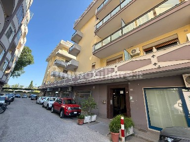 Quadrilocale piazza Luigi Pierangeli 45, Ospedale, Pescara