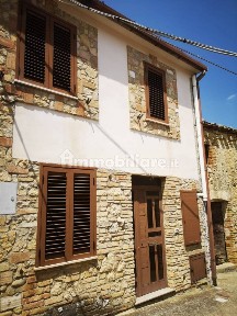 Trilocale via Contrada Macchie nc, Centro, Farindola