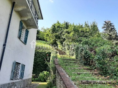 Villa plurifamiliare viale Acquedotto Romano 49, Bagni, Acqui Terme