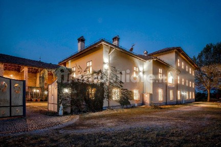 Villa plurifamiliare Strada Rocca Sparviera 27, Novi Ligure