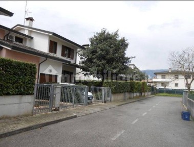 Villetta a schiera all'asta via Padova, 48, Sacile