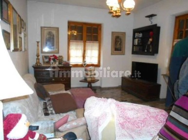 Villa all'asta via Manzoni, Mornese