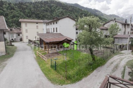 Villa a schiera via Cesare Battisti 27, Centro, Claut