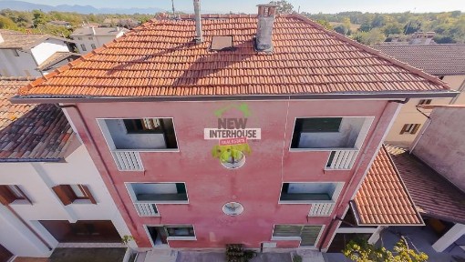 Villa a schiera via Traiano 8, San Leonardo, Montereale Valcellina
