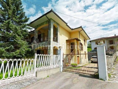 Villa all'asta via Umberto I, 3, Rocchetta Ligure