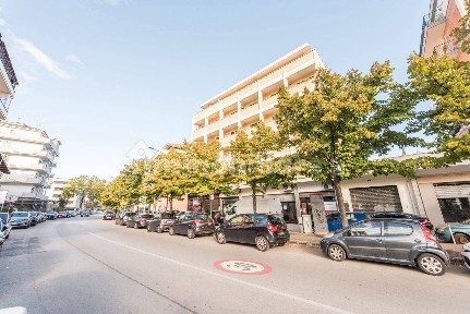 Pescara, Pineta, Viale della Pineta, 15