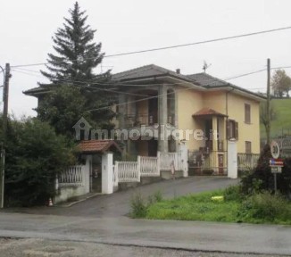 Villa all'asta via Umberto I 3, Rocchetta Ligure