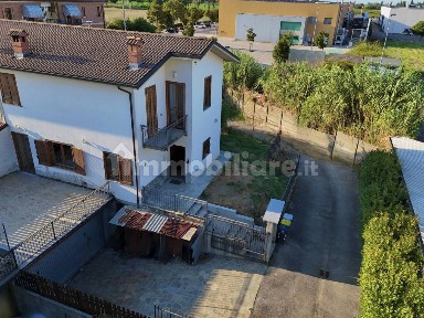 Villa bifamiliare corso Silvio Pilotti, Centro, Tortona
