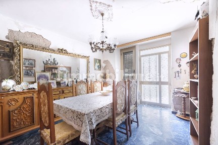 Collecorvino, Via Roma, 22