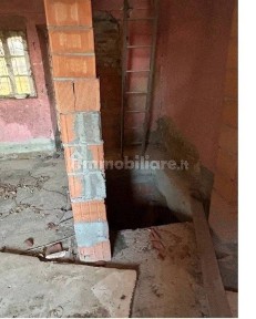 Villa all'asta via A. Manzoni 2, Fresonara