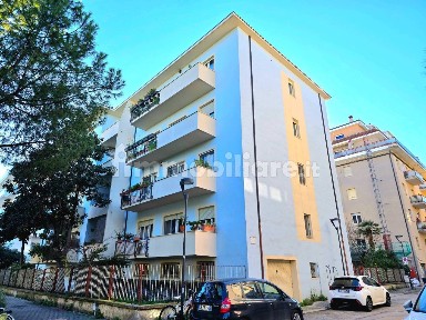 Pescara, Lungomare - Strada Parco, Viale John Fitzgerald Kennedy, 85