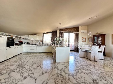 Quadrilocale via Levante 48, San Martino Bassa, Città Sant'Angelo