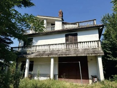 Villa all'asta Località Cà San Lorenzo 27, Vignale Monferrato