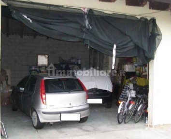 Villa all'asta via Cavour 2, Frassineto Po