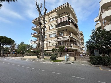 Trilocale viale John Fitzgerald Kennedy 132, Lungomare - Strada Parco, Pescara
