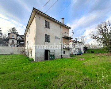 Ovada, Strada Voltri