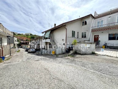 Trilocale via di Cola 9, Colli Innamorati - Madonna, Pescara