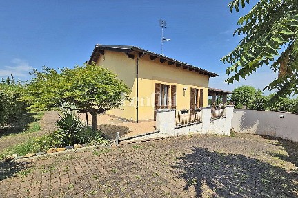 Villa unifamiliare via Piemonte, San Maurizio, Conzano