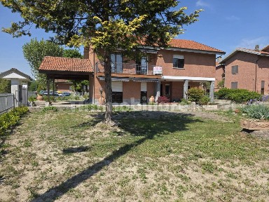 Villa unifamiliare Strada Roccanina, Gaminella, Mombello Monferrato