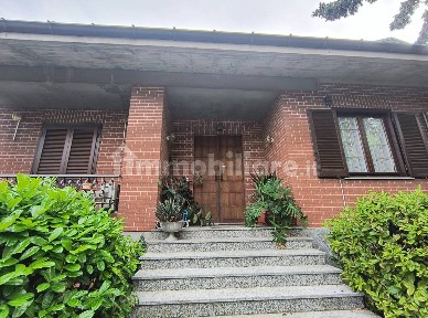 Villa unifamiliare via Martiri della Libertà, Centro, Castelletto Monferrato