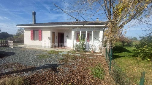 Villa unifamiliare via case sparse, Mantovana, Predosa