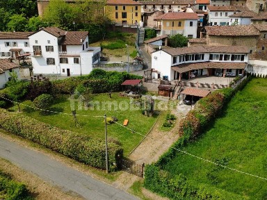 Villa bifamiliare via Santa Maria 9, Centro, Pietra Marazzi
