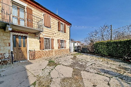 Villa unifamiliare Strada Rolasco 75, Rolasco, Casale Monferrato