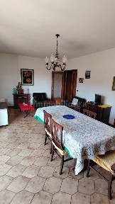 Cappelle sul Tavo, Via Umberto I, 15