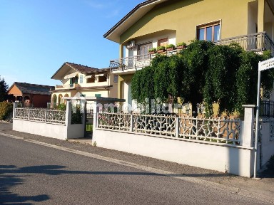 Villa bifamiliare via Vecchia Alessandria 41, Litta Parodi, Alessandria