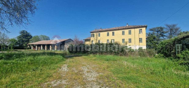 Villa unifamiliare via Vecchia di Valenza 13, Sale