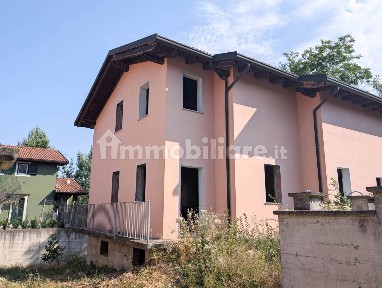 Villa bifamiliare via Campolasso, Tassarolo