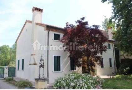 Villa all'asta contrada Mandrascate San c., Enna