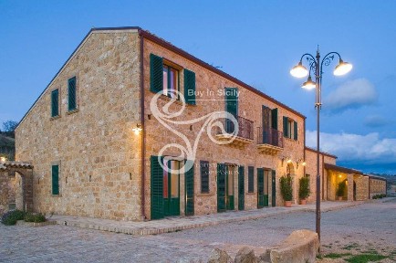 Villa bifamiliare Sp38, Piazza Armerina