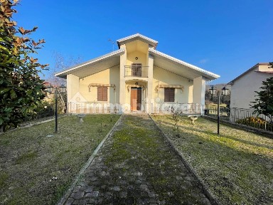Villa unifamiliare via Roma, Brignano, Brignano-Frascata