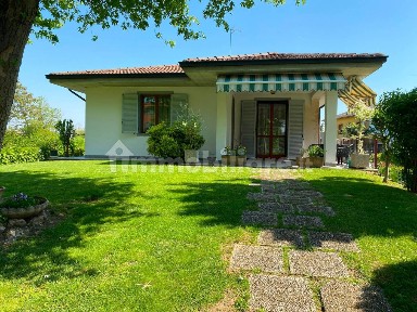 Villa unifamiliare via Genova 48, Spinetta Marengo, Alessandria
